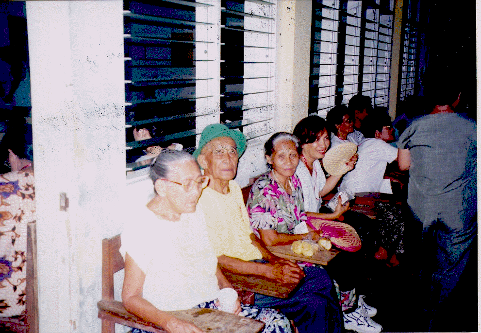 wpe12.gif (299960 bytes)